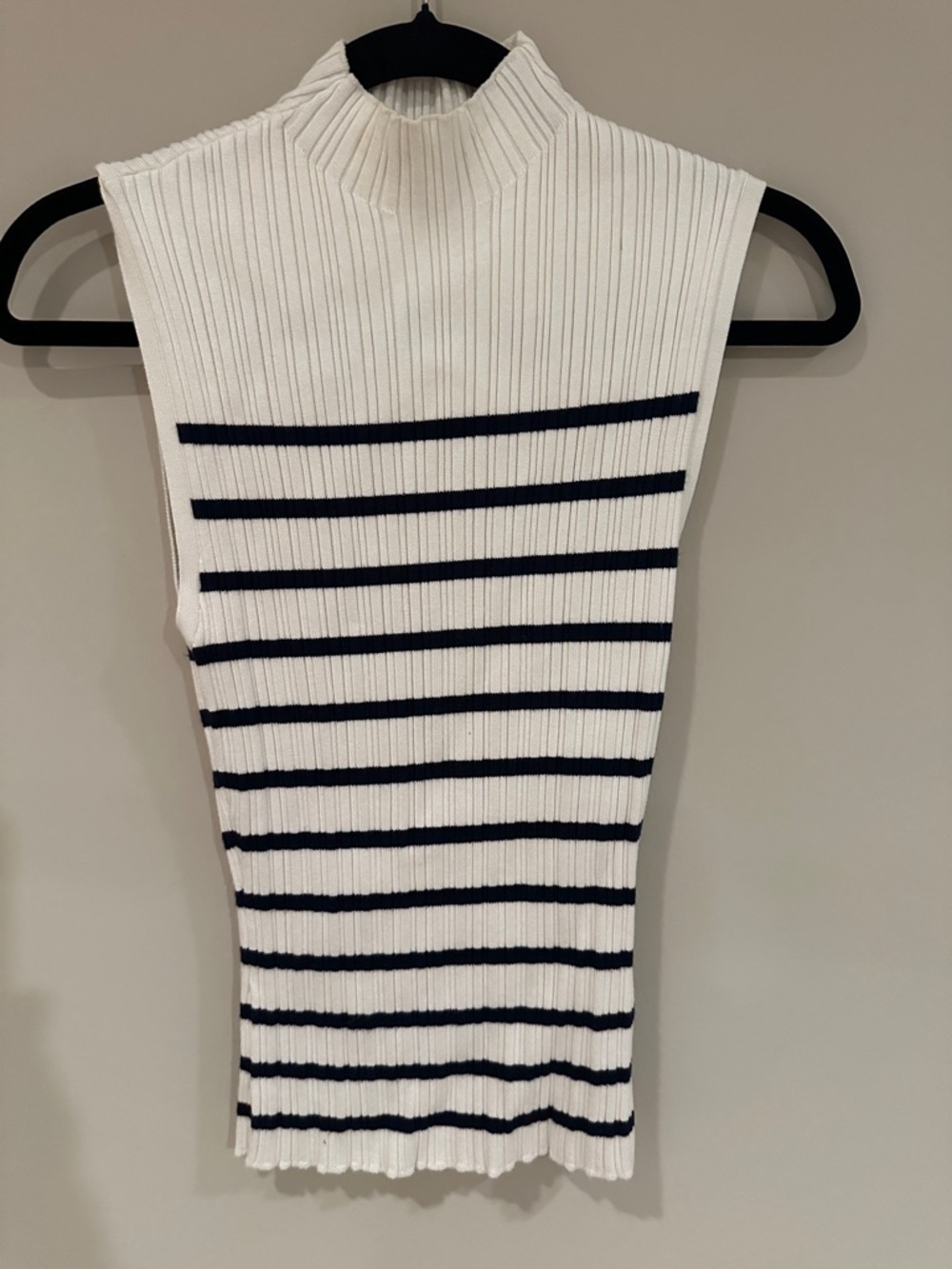 Abercrombie & Fitch White Ribbed Sleeveless Mock Neck Tank with Navy Stripes